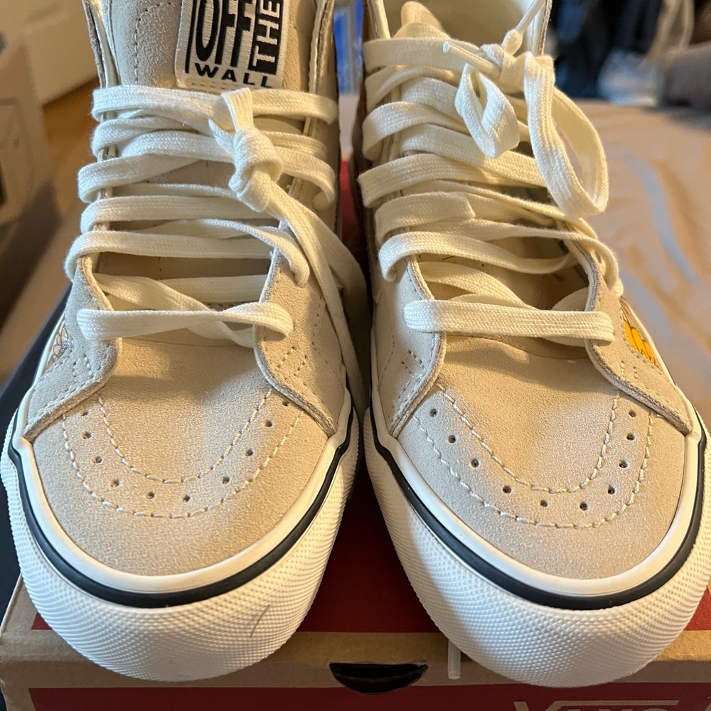 Vans - Picture 4 of 9